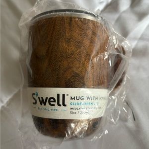 NYT Swell Mug with Handle